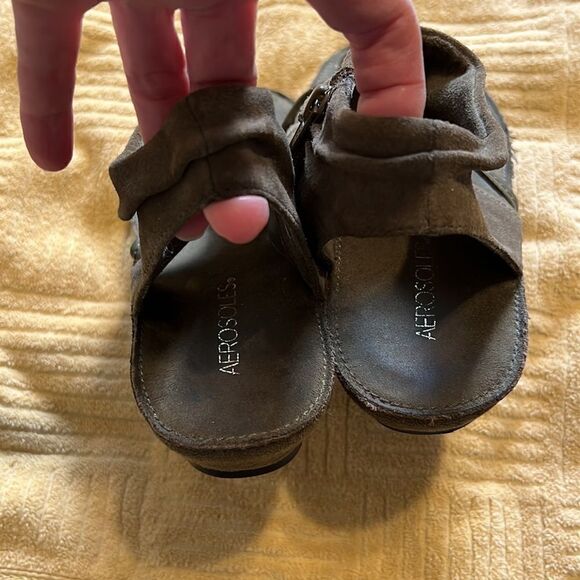 Aweosoles size 6.5 green suede zip back ankle thong sandals EUC - Picture 11 of 13